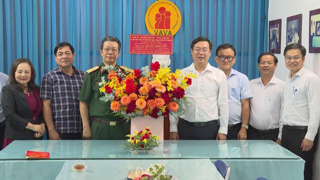 Kỷ niệm 71 năm Ngày Thầy thuốc Việt Nam: Tiếp nối lời dạy của Chủ tịch Hồ Chí Minh, xây dựng nền y tế hiện đại và nhân văn - Ảnh 6.