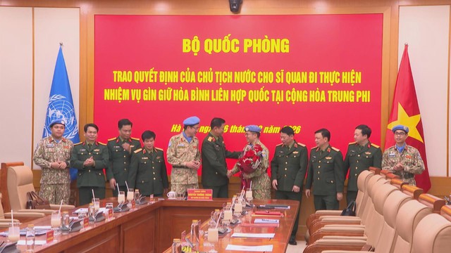 Trao quyết định cử sĩ quan tham gia Phái bộ MINUSCA tại Cộng hòa Trung Phi - Ảnh 5.