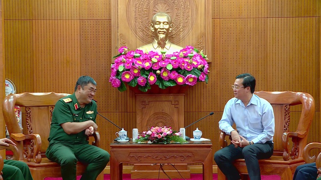 Lãnh đạo TP. Hồ Chí Minh tiếp đoàn Quân khu 7 thăm, chúc Tết Xuân Bính Ngọ - Ảnh 1.