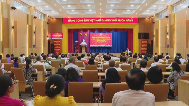 Phường Vũng Tàu: Vinh danh 78 đảng viên lão thành, tiếp nhận gần 2.500 đảng viên mới - Ảnh 2.