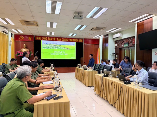 Tăng cường ứng dụng drone trong bảo đảm an ninh, trật tự tại TP. Hồ Chí Minh - Ảnh 1.