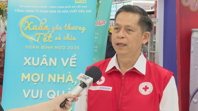 Hội Chữ thập đỏ TP. Hồ Chí Minh: Mang Tết nhân ái đến với 200 hộ gia đình khó khăn - Ảnh 3.