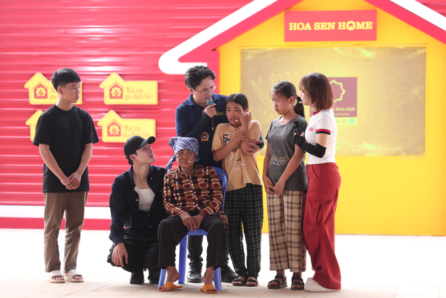 Ý Như: Con mong sớm kiếm tiền để gia đình không phải chạy ăn từng bữa - Ảnh 14.