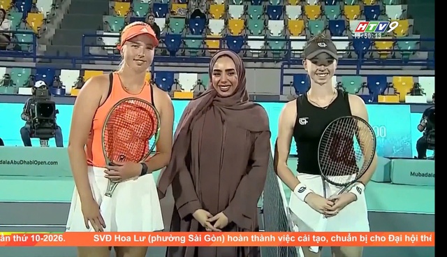 Hạt giống số 3 Clara Tauson vào tứ kết WTA 500 Abu Dhabi Open - Ảnh 2.