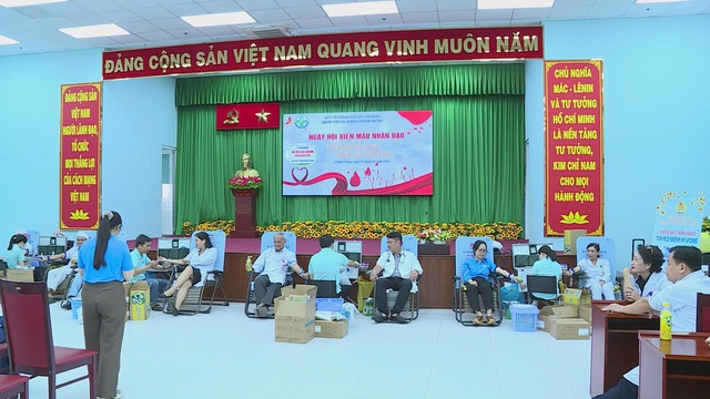 Bệnh viện Đa khoa Chánh Hưng tổ chức hiến máu tình nguyện- Ảnh 1.