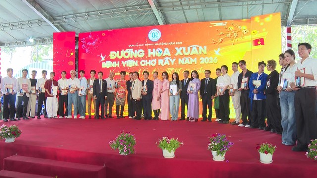 Thời sự HTV ngày 6/2/2026 | Khai mạc đường hoa Xuân Bệnh viện Chợ Rẫy - Ảnh 1.