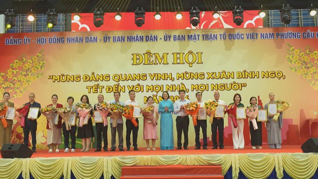 Phường Cầu Kiệu tổ chức Đêm hội “Mừng Đảng – Mừng Xuân” chăm lo Tết Bính Ngọ 2026 - Ảnh 3.