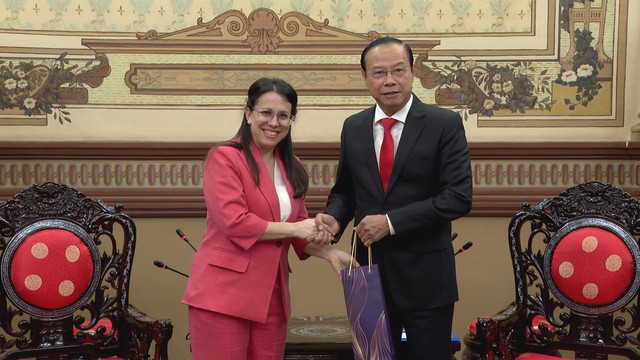 Lãnh đạo HĐND TP. Hồ Chí Minh tiếp Tổng Lãnh sự Cuba chào từ biệt nhiệm kỳ - Ảnh 4.