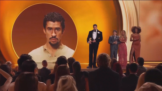 Bad Bunny liên tục vang danh trong giới âm nhạc toàn cầu- Ảnh 1.