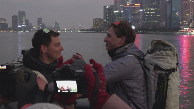 Hai người Pháp đi bộ đến Trung Quốc!- Ảnh 2.