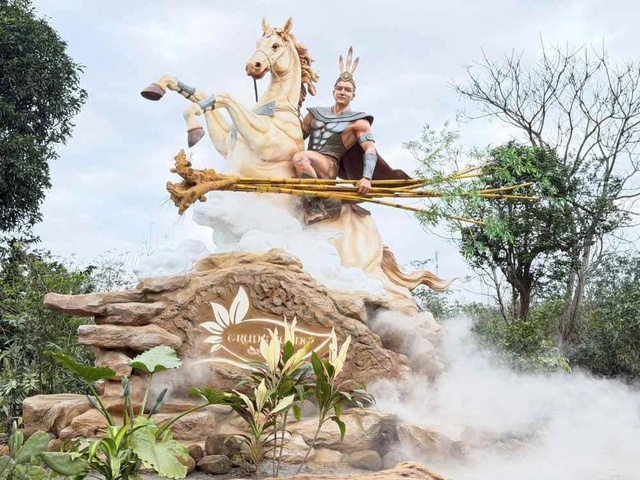 Mãn nhãn với loạt linh vật ngựa Bính Ngọ 2026 độc đáo khắp 3 miền - Ảnh 6.