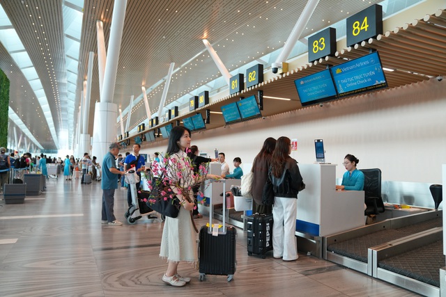 Vietnam Airlines khuyến nghị hành khách đi lại dịp cao điểm Tết 2026 - Ảnh 1.