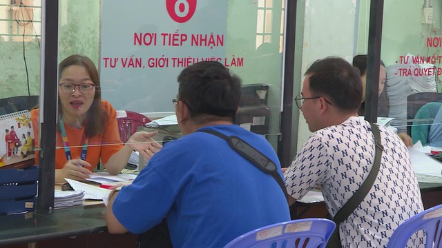 TP. Hồ Chí Minh: "Cơn khát" lao động phổ thông dịp cao điểm Tết - Ảnh 1.