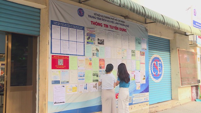 TP. Hồ Chí Minh: "Cơn khát" lao động phổ thông dịp cao điểm Tết - Ảnh 2.