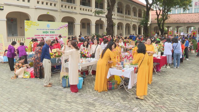 Thời sự HTV ngày 9/2/2026 | Ấm áp những phần quà trao xuân yêu thương - Ảnh 2.