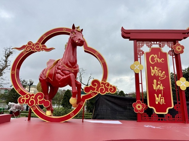 Mãn nhãn với loạt linh vật ngựa Bính Ngọ 2026 độc đáo khắp 3 miền - Ảnh 2.