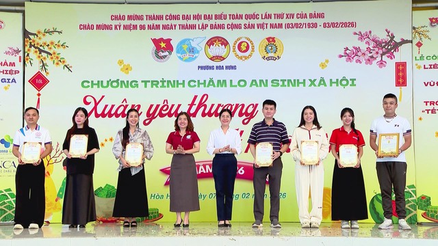 Thời sự HTV ngày 9/2/2026 | Ấm áp những phần quà trao xuân yêu thương - Ảnh 3.