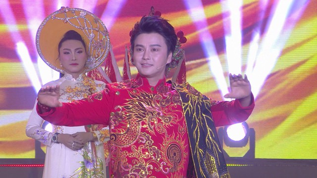 Giữ "lửa" vọng cổ giữa lòng đô thị: Hành trình mới của nghệ thuật cải lương- Ảnh 3. Giữ "lửa" vọng cổ giữa lòng đô thị: Hành trình mới của nghệ thuật cải lương- Ảnh 3.