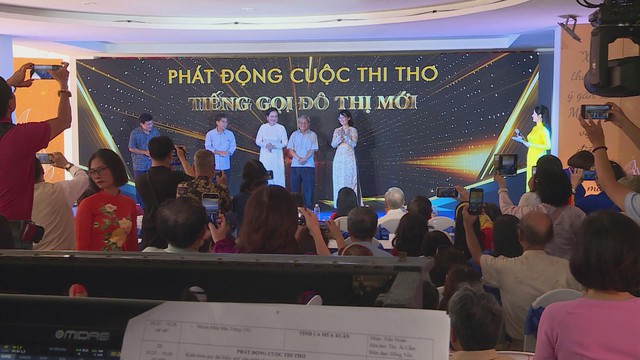 Tiếng gọi đô thị mới: Thi ca đồng hành cùng siêu đô thị TP. Hồ Chí Minh - Ảnh 8.