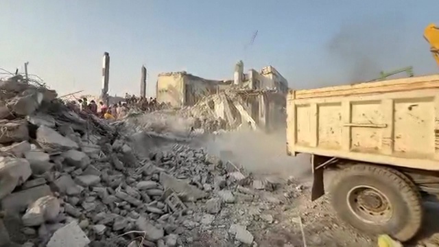 Số người chết trong vụ nổ tại trường nữ sinh ở Minab tăng lên 148- Ảnh 1. Số người chết trong vụ nổ tại trường nữ sinh ở Minab tăng lên 148- Ảnh 1.