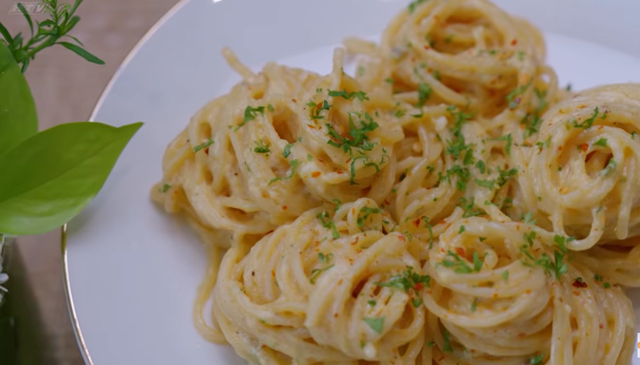 Chinh phục thực khách - Mùa 4 - Tập 2: Tỏi còn sống, phải làm sao đây?- Ảnh 4.