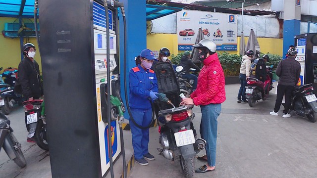 Giá xăng dầu biến động: Người dân và doanh nghiệp tính toán lại chi phí - Ảnh 7.