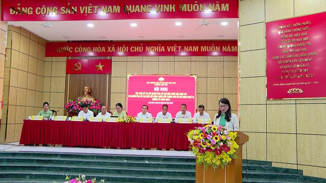 Phường Long Bình tiếp xúc cử tri với người ứng cử đại biểu Quốc hội và HĐND Thành phố - Ảnh 1.