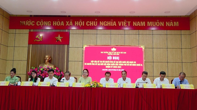 Phường Long Bình tiếp xúc cử tri với người ứng cử đại biểu Quốc hội và HĐND Thành phố - Ảnh 3.