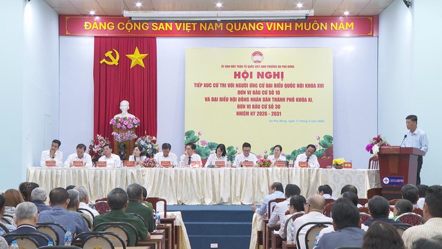 Ứng cử viên Đại biểu Quốc hội, Hội đồng nhân dân TP. Hồ Chí Minh tiếp xúc cử tri tại phường An Phú Đông - Ảnh 1.
