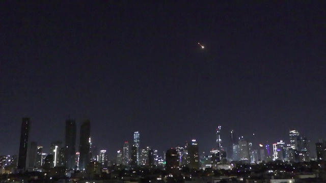 Israel tiếp tục không kích vào thủ đô Tehran của Iran - Ảnh 3.