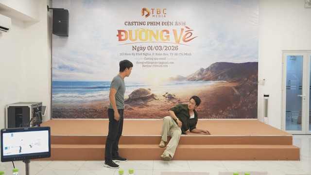 Thời sự Trưa HTV ngày 12/3/2026 | Đông đảo nghệ sĩ casting phim “Đường về”. - Ảnh 1.