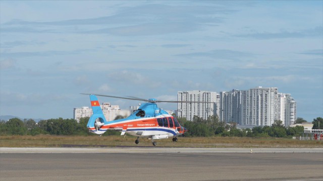 TP. Hồ Chí Minh chính thức đưa vào khai thác định kỳ tour trực thăng ngắm cảnh từ Vũng Tàu- Ảnh 1.