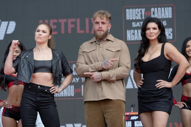 Rousey, Carano và Ngannou họp báo ra mắt sự kiện MMA đầu tiên của Netflix - Ảnh 1.