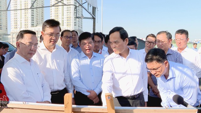 Bí thư Thành ủy TP. Hồ Chí Minh kiểm tra thực địa các dự án tại Trường đua Phú Thọ. - Ảnh 1.