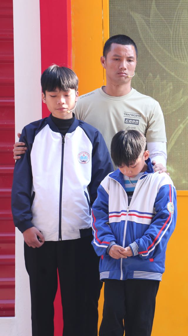 Mái ấm gia đình Việt: Gia Huy chăm cha thực vật, phụ mẹ gánh vác gia đình - Ảnh 9.