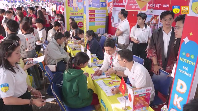 Nhiều trường đại học tăng học bổng, miễn giảm học phí cho tân sinh viên năm 2026 - Ảnh 2.