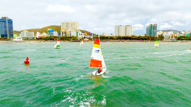 Đánh thức tiềm năng thể thao biển phía Đông TP. Hồ Chí Minh - Ảnh 1.