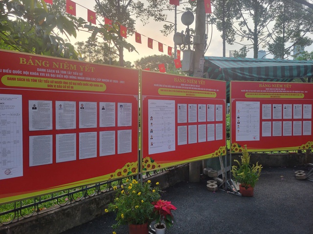 [Trực tiếp] Cầu truyền hình “Ngày hội non sông”: Nhiều gia đình cùng nhau đi bầu - Ảnh 3.