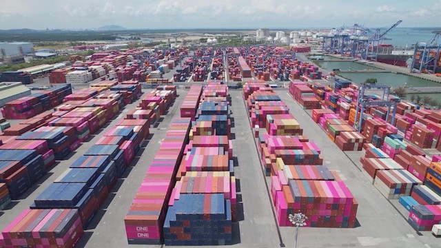 Giải pháp hạ nhiệt sức ép lạm phát khi giá xăng dầu leo thang - Ảnh 3.