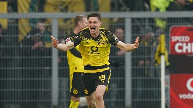 Vòng 26 Bundesliga: Bayern bị cầm hòa, Dortmund rút ngắn khoảng cách - Ảnh 3.