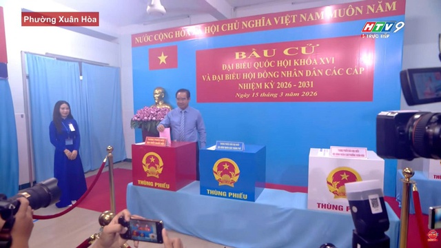 [Trực tiếp] Cầu truyền hình “Ngày hội non sông”: Nhiều gia đình cùng nhau đi bầu - Ảnh 12.