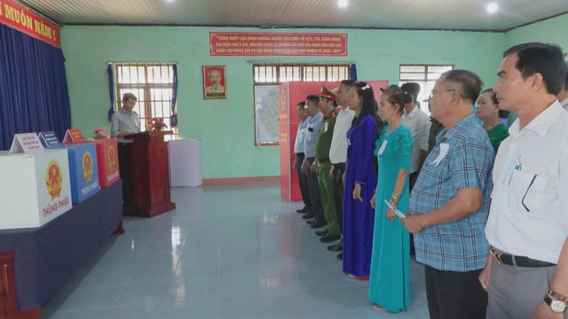 Cử tri đồng bào Chăm tại xã Minh Thạnh tích cực tham gia ngày hội bầu cử - Ảnh 1.