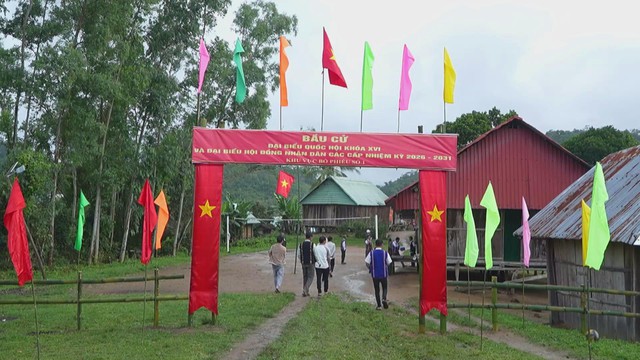 Gia Lai tổ chức bầu cử sớm tại thôn O2, xã Vĩnh Sơn - Ảnh 1.