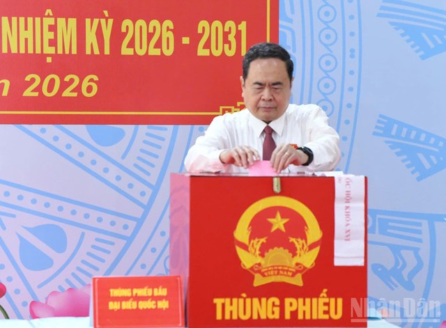 [Trực tiếp] Cầu truyền hình “Ngày hội non sông”: Nhiều gia đình cùng nhau đi bầu - Ảnh 10.