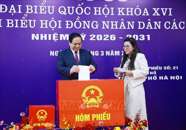 [Trực tiếp] Cầu truyền hình “Ngày hội non sông”: Nhiều gia đình cùng nhau đi bầu - Ảnh 9.