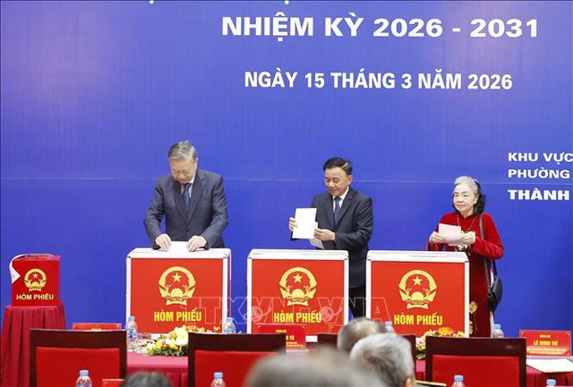 [Trực tiếp] Cầu truyền hình “Ngày hội non sông”: Nhiều gia đình cùng nhau đi bầu - Ảnh 7.