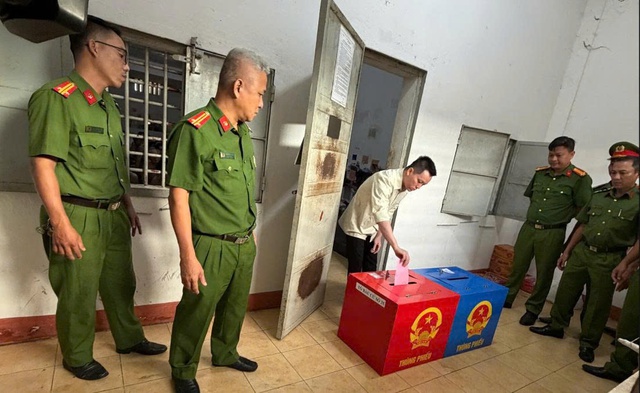 Ngày hội bầu cử tại Trại tạm giam Chí Hòa: Khi quyền công dân thắp sáng niềm tin hướng thiện - Ảnh 1.