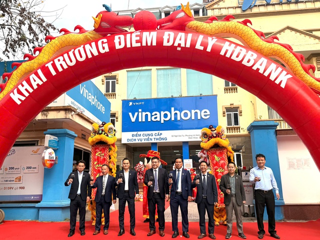 HDBank đưa dịch vụ ngân hàng đến gần người dân qua hệ thống điểm giao dịch VNPT - Ảnh 1.