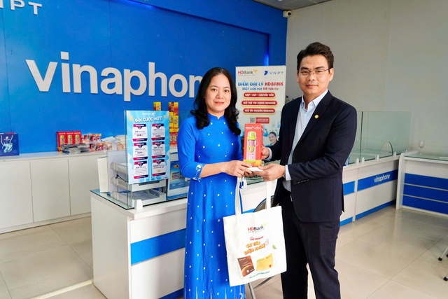 HDBank đưa dịch vụ ngân hàng đến gần người dân qua hệ thống điểm giao dịch VNPT - Ảnh 2.