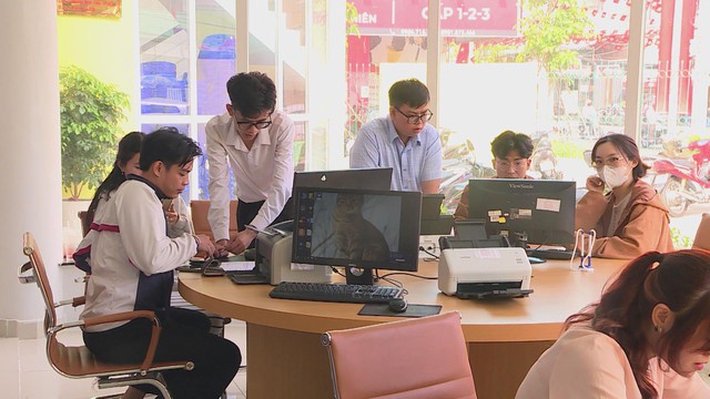 Phường Bình Phú nâng cao hiệu quả quản lý nhà nước, phục vụ người dân - Ảnh 4.